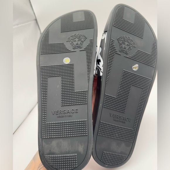 Versace Slides. - Picture 9 of 11